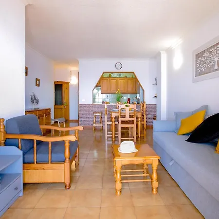 Front Line Ocean View 2bed Wi-fi Your Apartment *