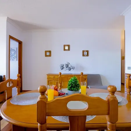 Front Line Ocean View 2bed Wi-fi Your Apartment