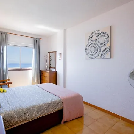 Front Line Ocean View 2bed Wi-fi Your Apartment